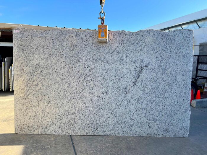 Dallas White, Lot #1971