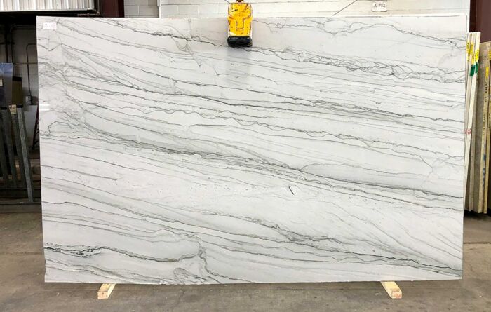 Infinity White, Lot #492
