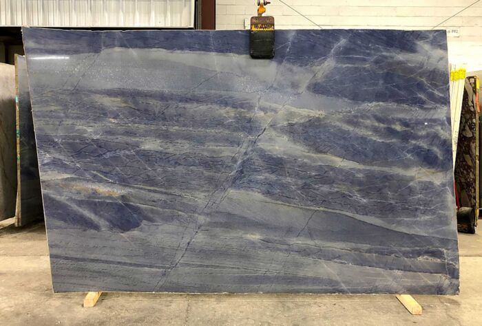 Azul Macaubas, Lot #825