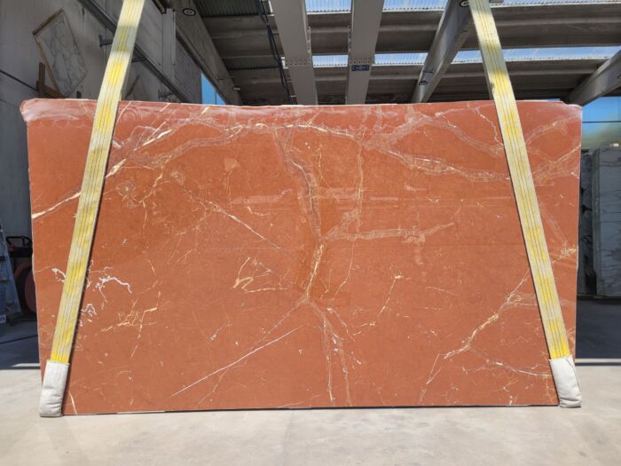 Collemandina Red, Lot #9405