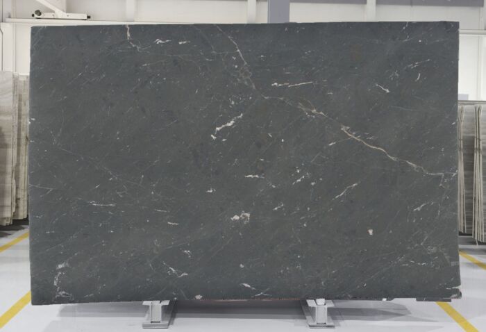 Breccia Imperiale Leather, Lot #9679